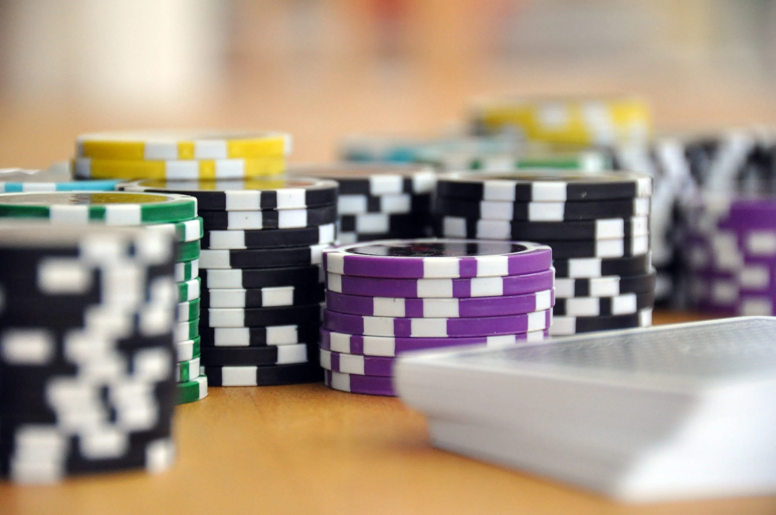 How Do Online Casinos Make Money, and Where Do Publishers Fit